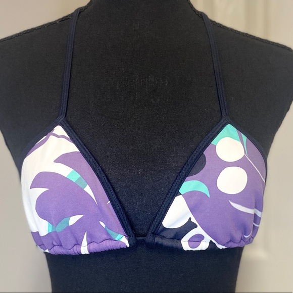 Bikini Top With Matching Wrap - Picture 12 of 13